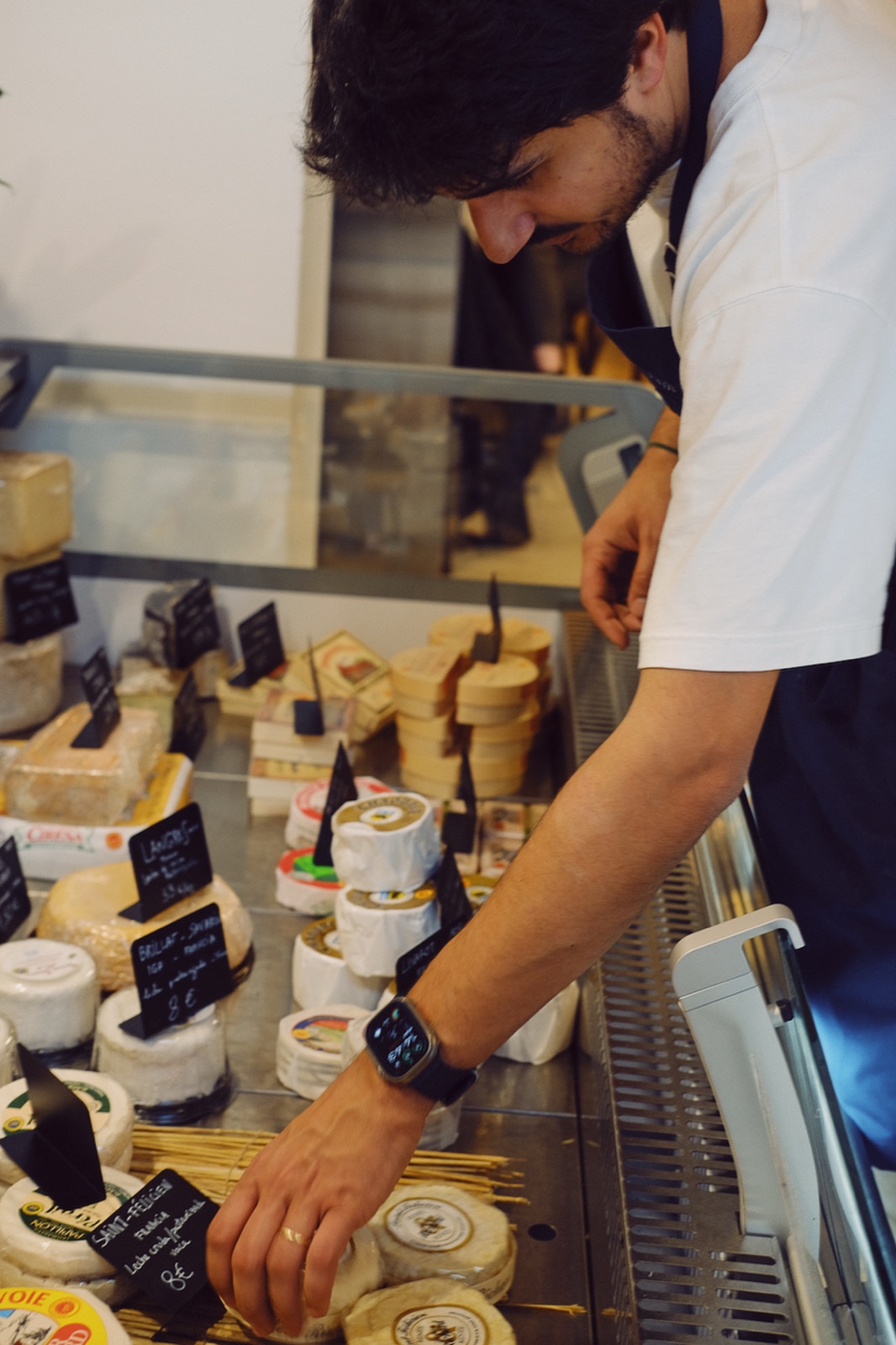 La vitrine de fromages — Petit Bleu